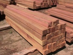 防腐木杆价格-大量出售价位合理的防腐木杆