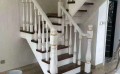 重庆栏杆厂家电话_九龙坡区发鑫石膏装饰提供不错的豪安实木楼梯