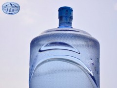泉水瓶装-广东物超所值的万益源鼎湖泉饮用水供应